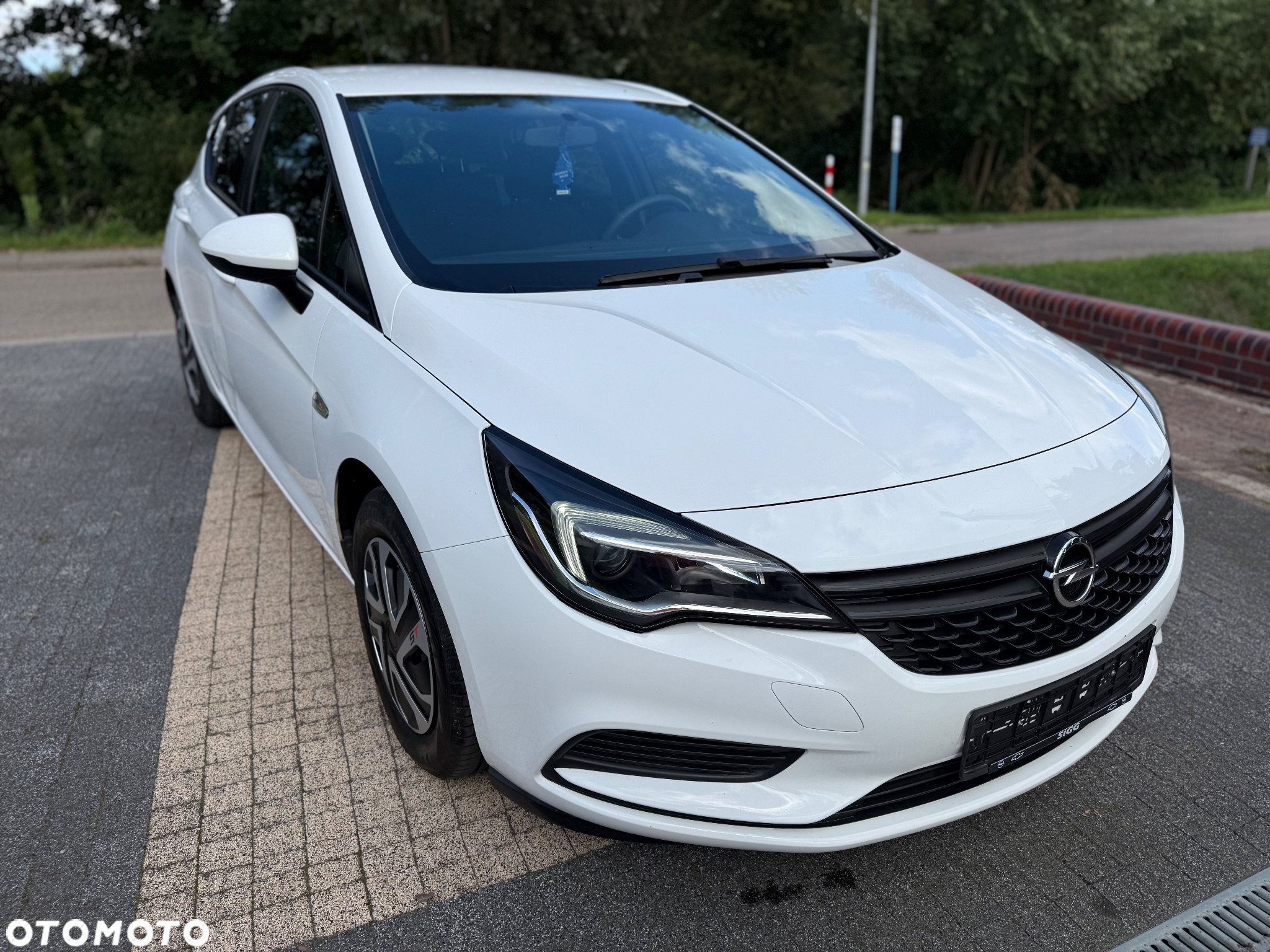 Opel Astra V 1.0 T Essentia S&S - 2