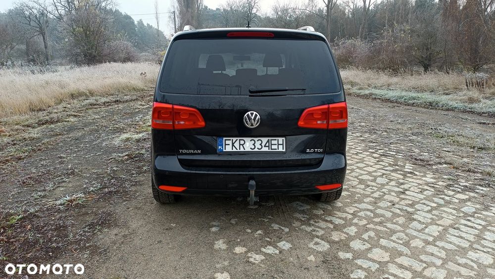 Volkswagen Touran - 8