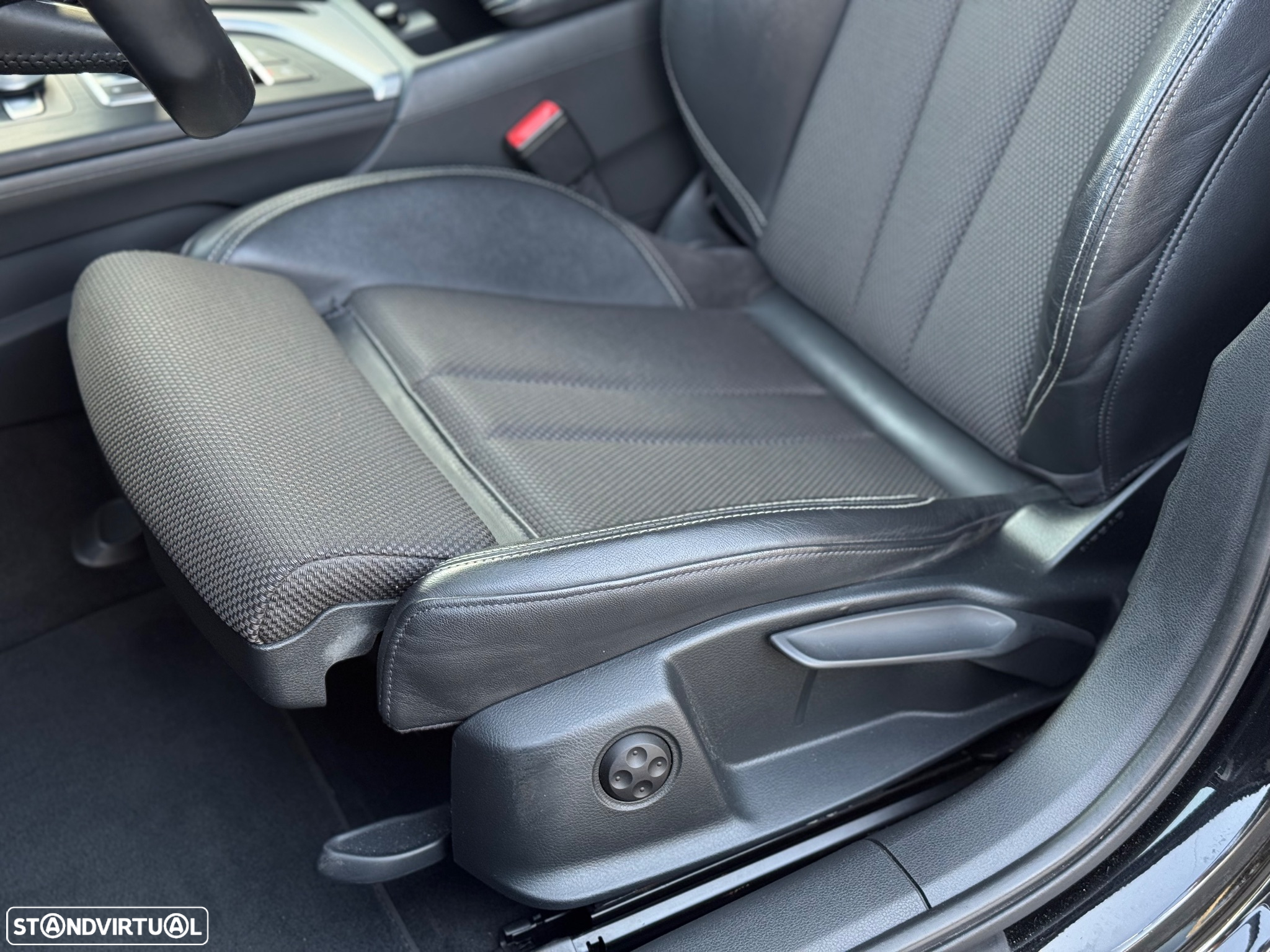 Audi A4 Avant 2.0 TDI S-line S tronic - 23