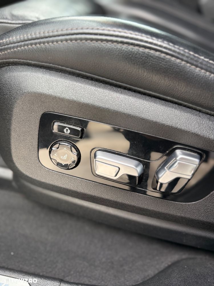 BMW X6 xDrive40i AT MHEV - 29