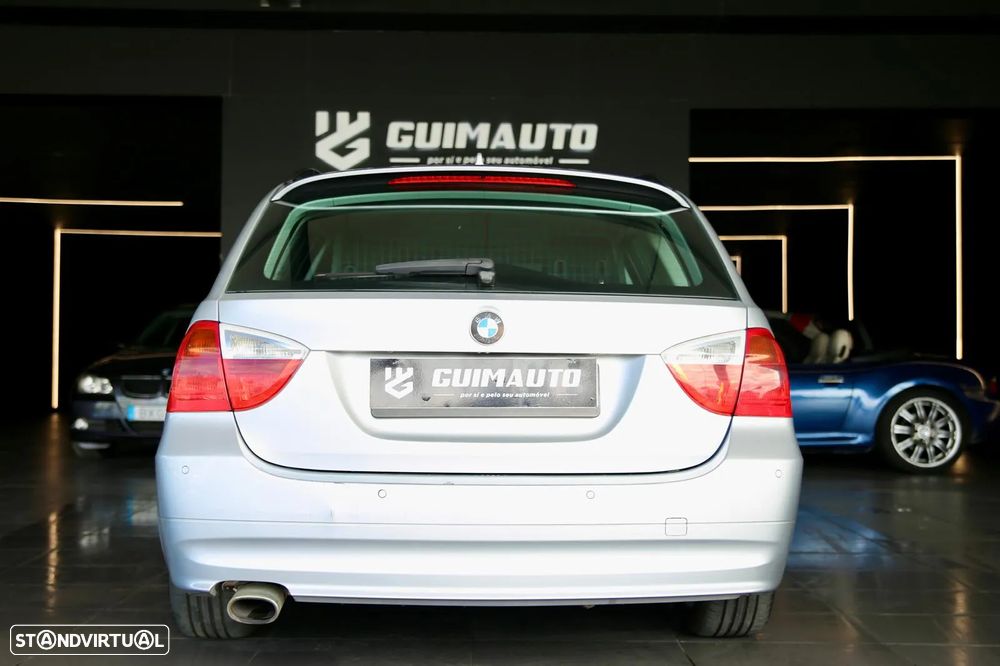 BMW 320 d Touring Dynamic - 8