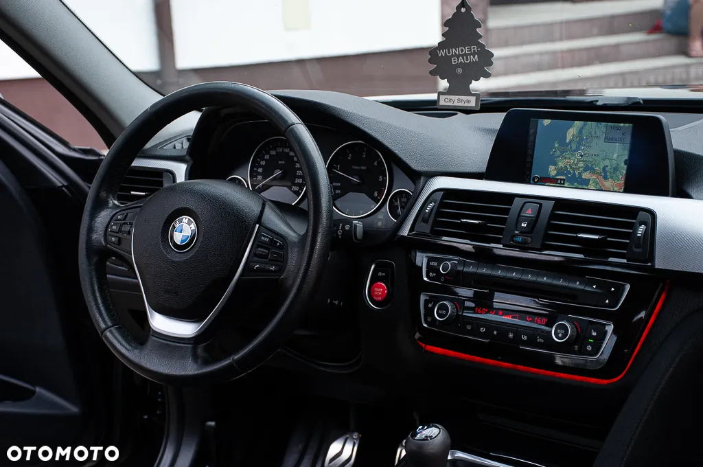 BMW Seria 3 320d Sport Line - 19