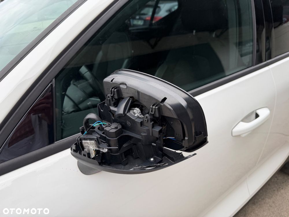 Volvo XC 40 - 28