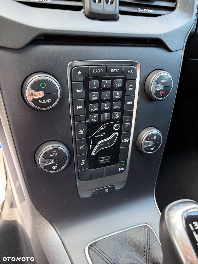 Volvo V40 D2 Drive-E Kinetic - 19