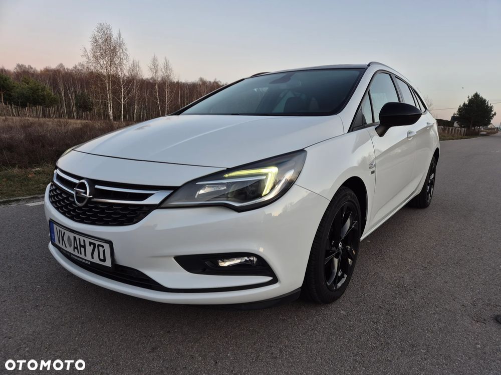 Opel Astra 1.4 Turbo 120 Jahre - 17
