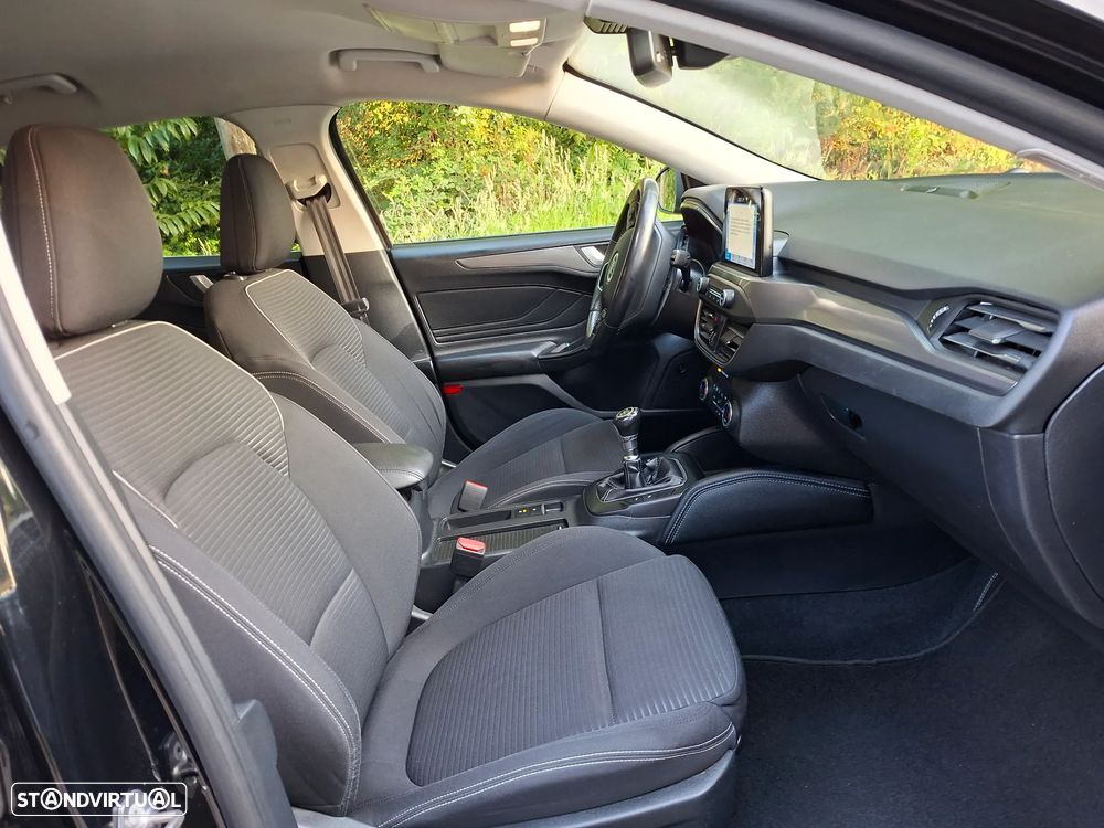 Ford Focus SW 1.5 TDCi EcoBlue Titanium - 19