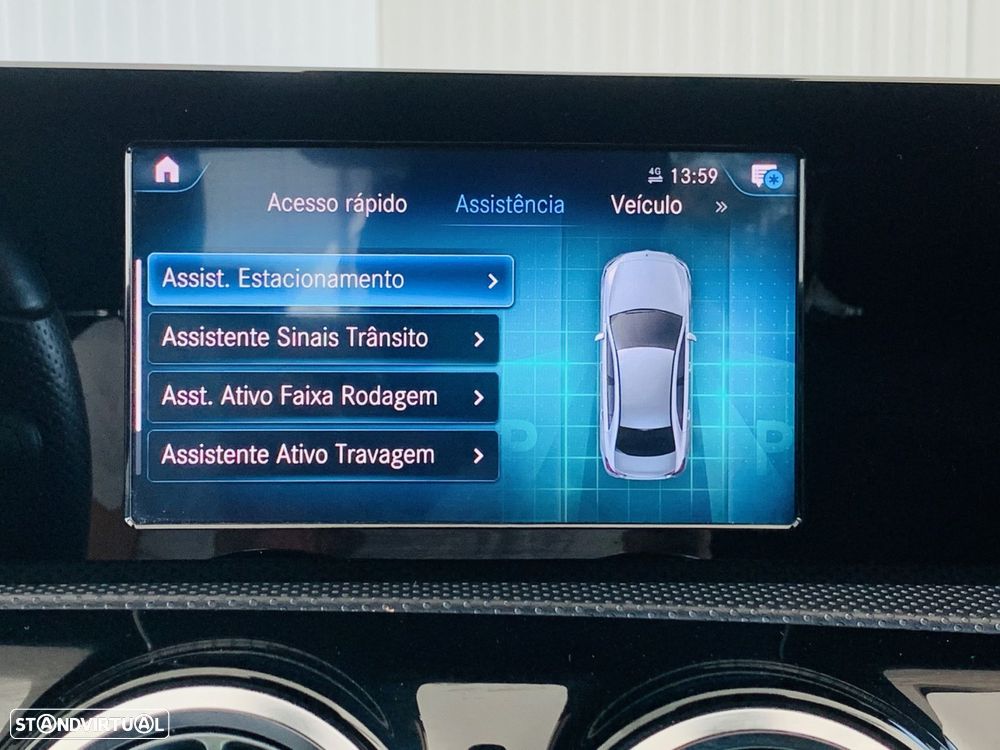 Mercedes-Benz A 250 Limousine e AMG Line - 26