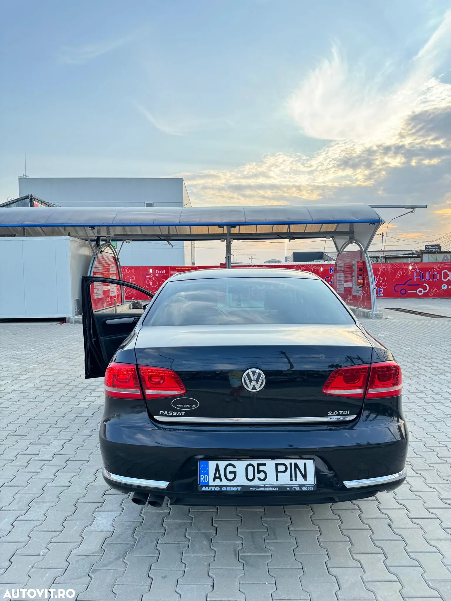 Volkswagen Passat Variant 2.0 TDI Blue TDI Highline - 7