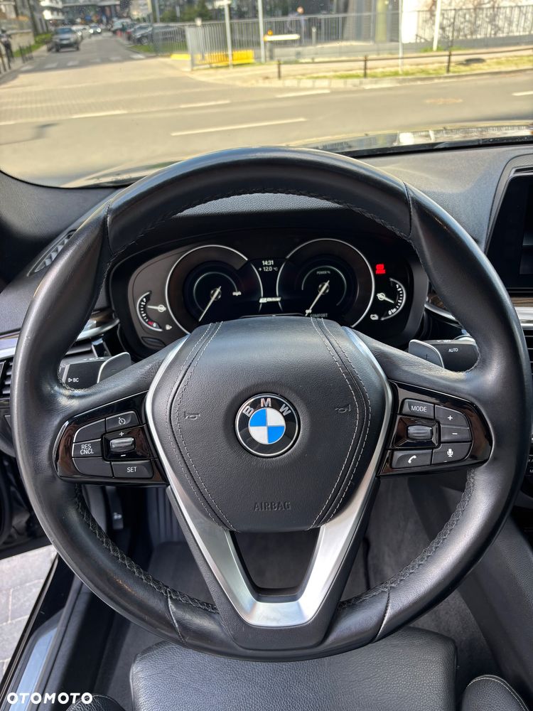 BMW Seria 5 530e iPerformance - 16