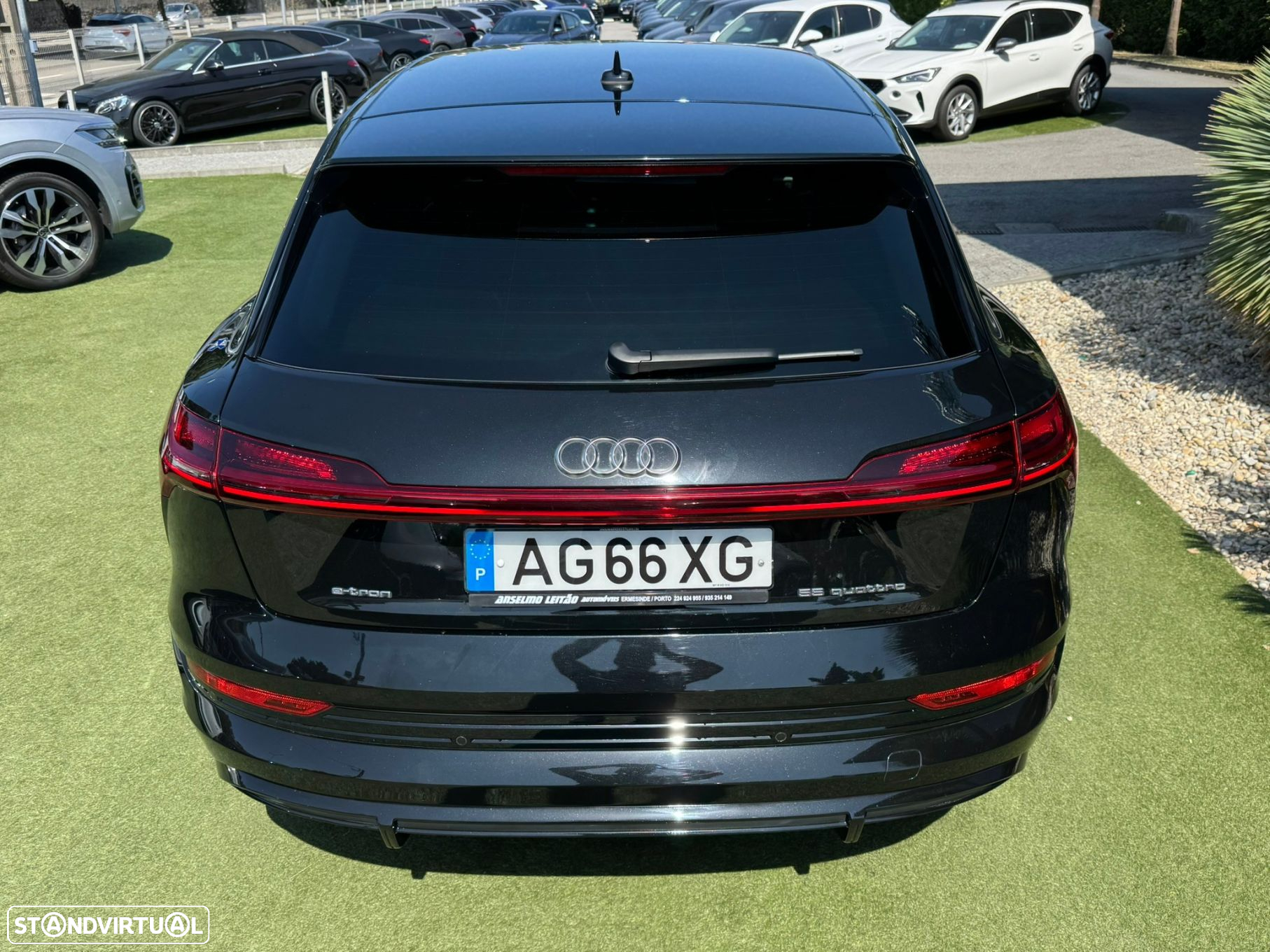 Audi e-tron 55 quattro S line - 12