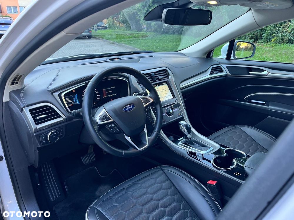 Ford Mondeo Vignale 2.0 Hybrid - 10