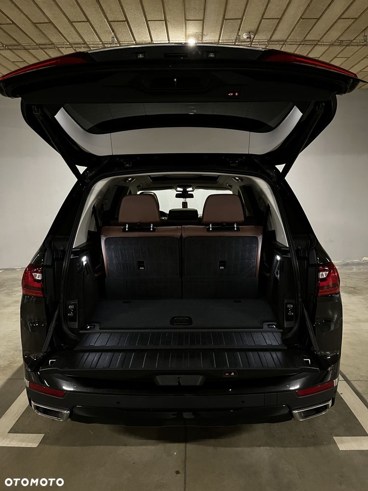 BMW X7 - 28