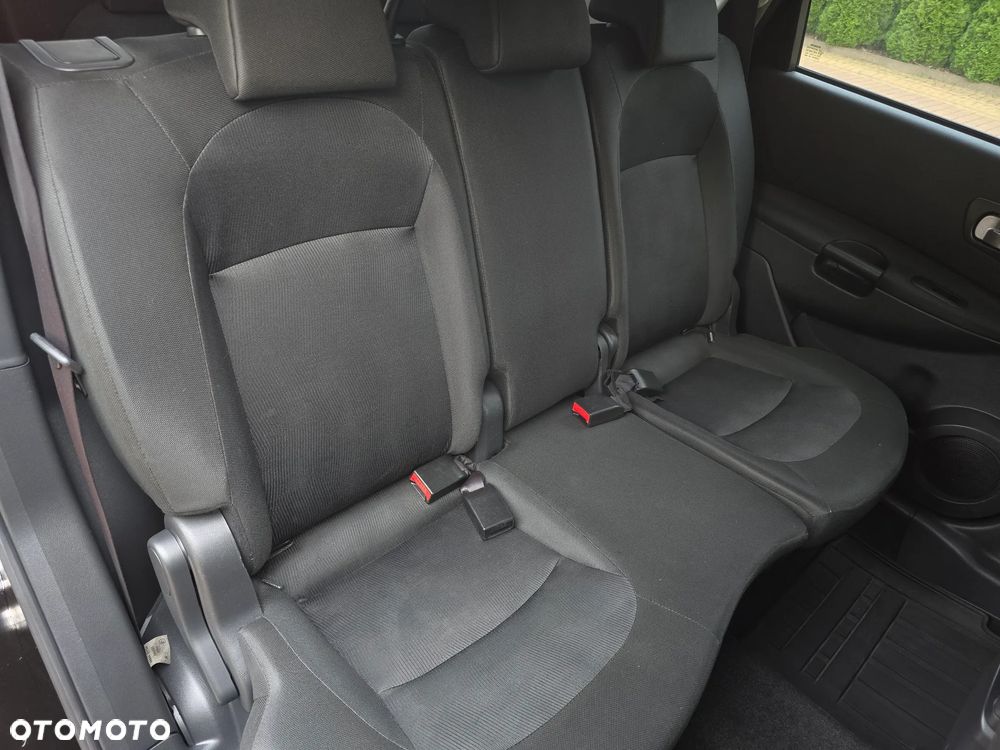 Nissan Qashqai+2 - 22