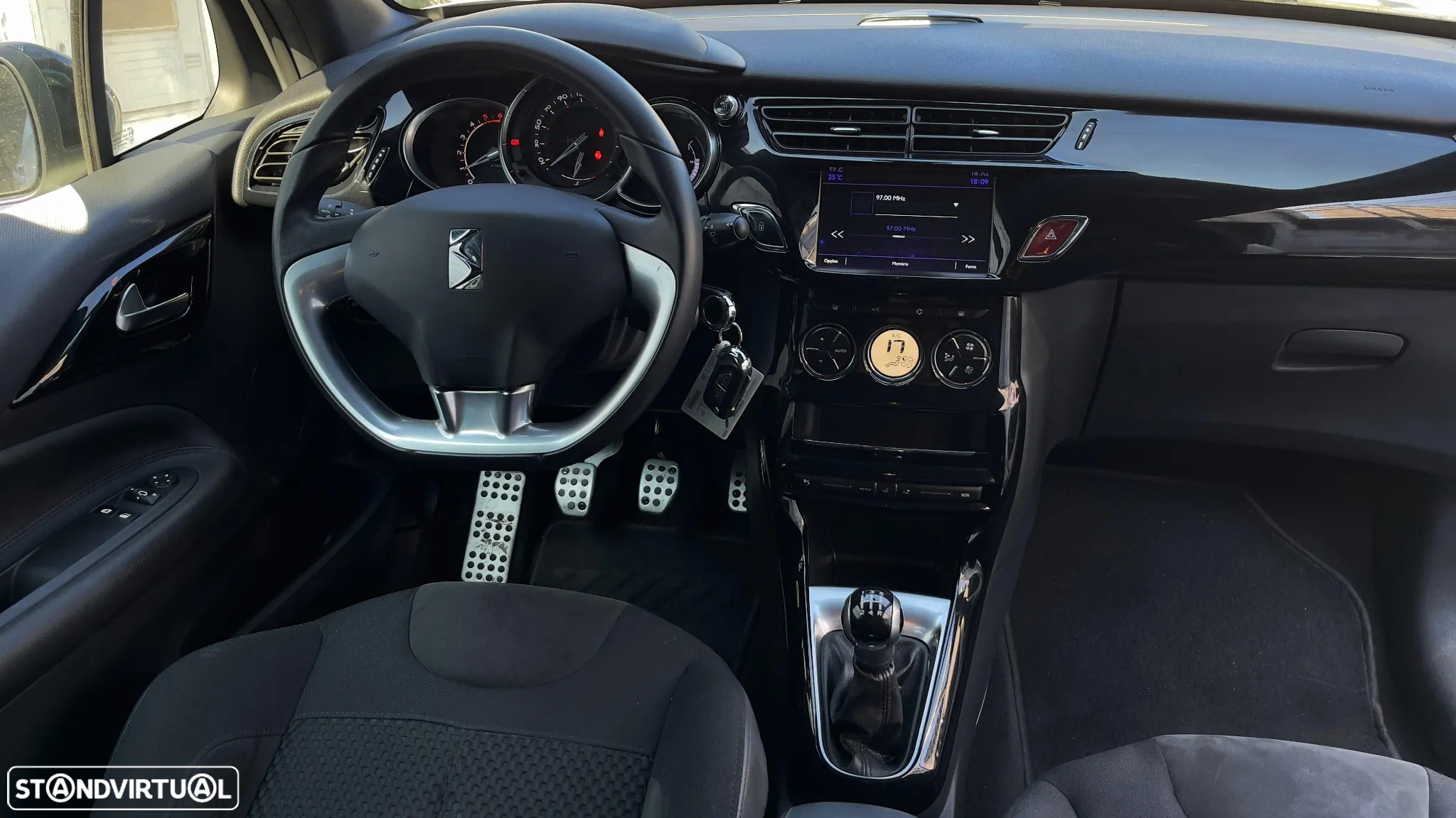 DS DS3 BlueHDi 100 SoChic - 3