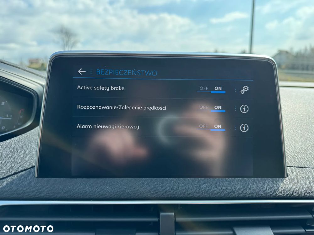 Peugeot 5008 BlueHDi 120 Allure - 23