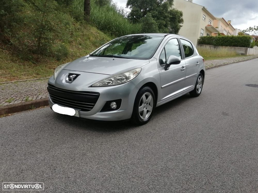 Peugeot 207 1.4 HDi Premium - 2