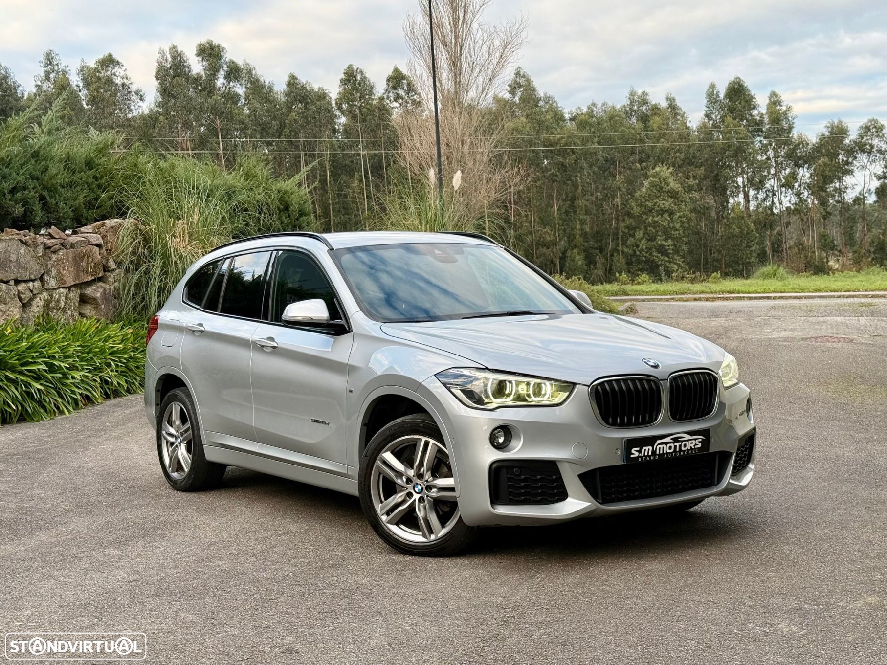 BMW X1 18 d sDrive Auto Pack M - 1
