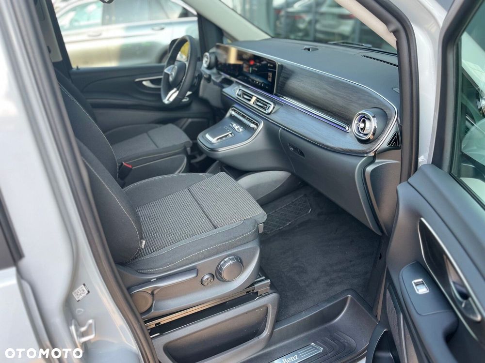 Mercedes-Benz Klasa V - 14