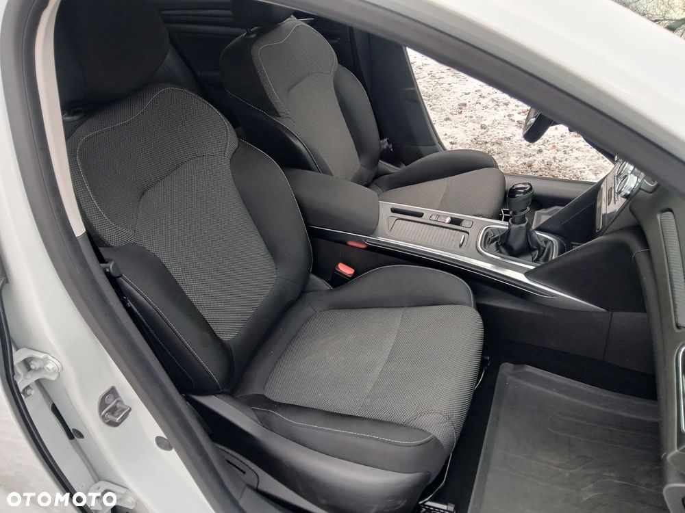 Renault Megane 1.3 TCe FAP Techno - 24