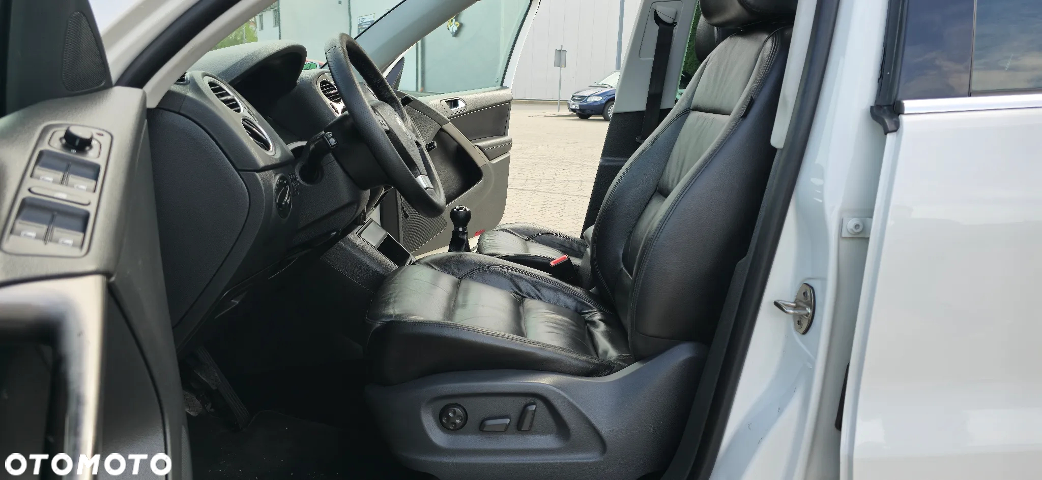 Volkswagen Tiguan 2.0 TDI DPF 4Motion Exclusive - 16