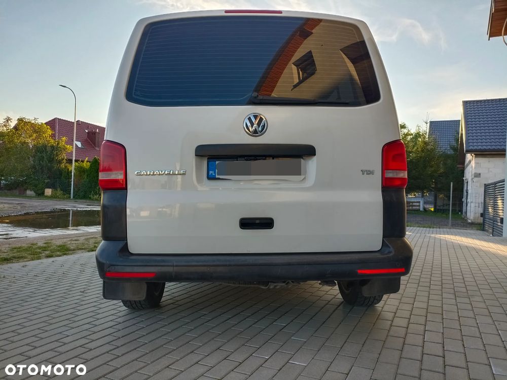 Volkswagen Caravelle - 8