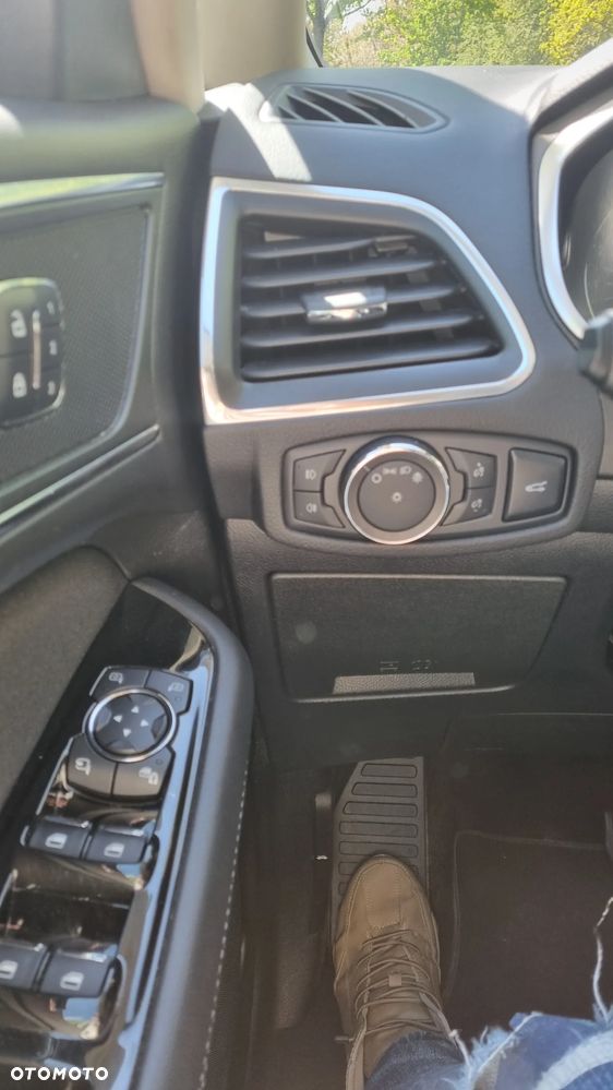 Ford S-Max 2.0 TDCi Titanium PowerShift - 2