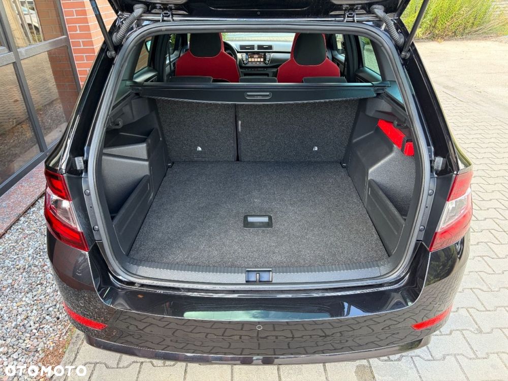 Skoda Fabia 1.0 TSI Monte Carlo - 29