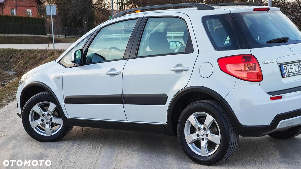 Suzuki SX4 1.6 VVT 4x4 Style - 19