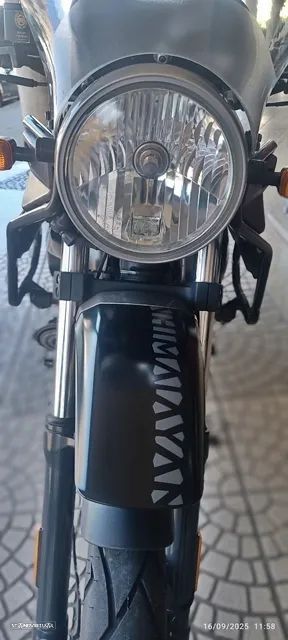 Royal Enfield Himalayan 411 - 20