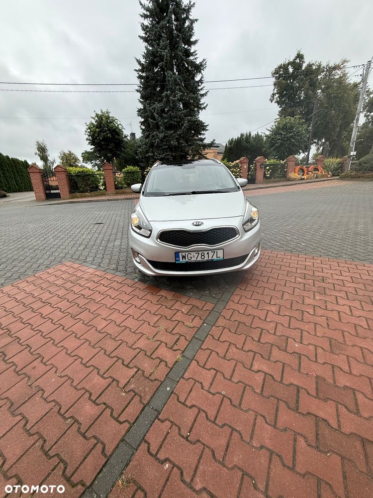 Kia Carens 1.7 CRDi 115 Dream Team Edition - 21