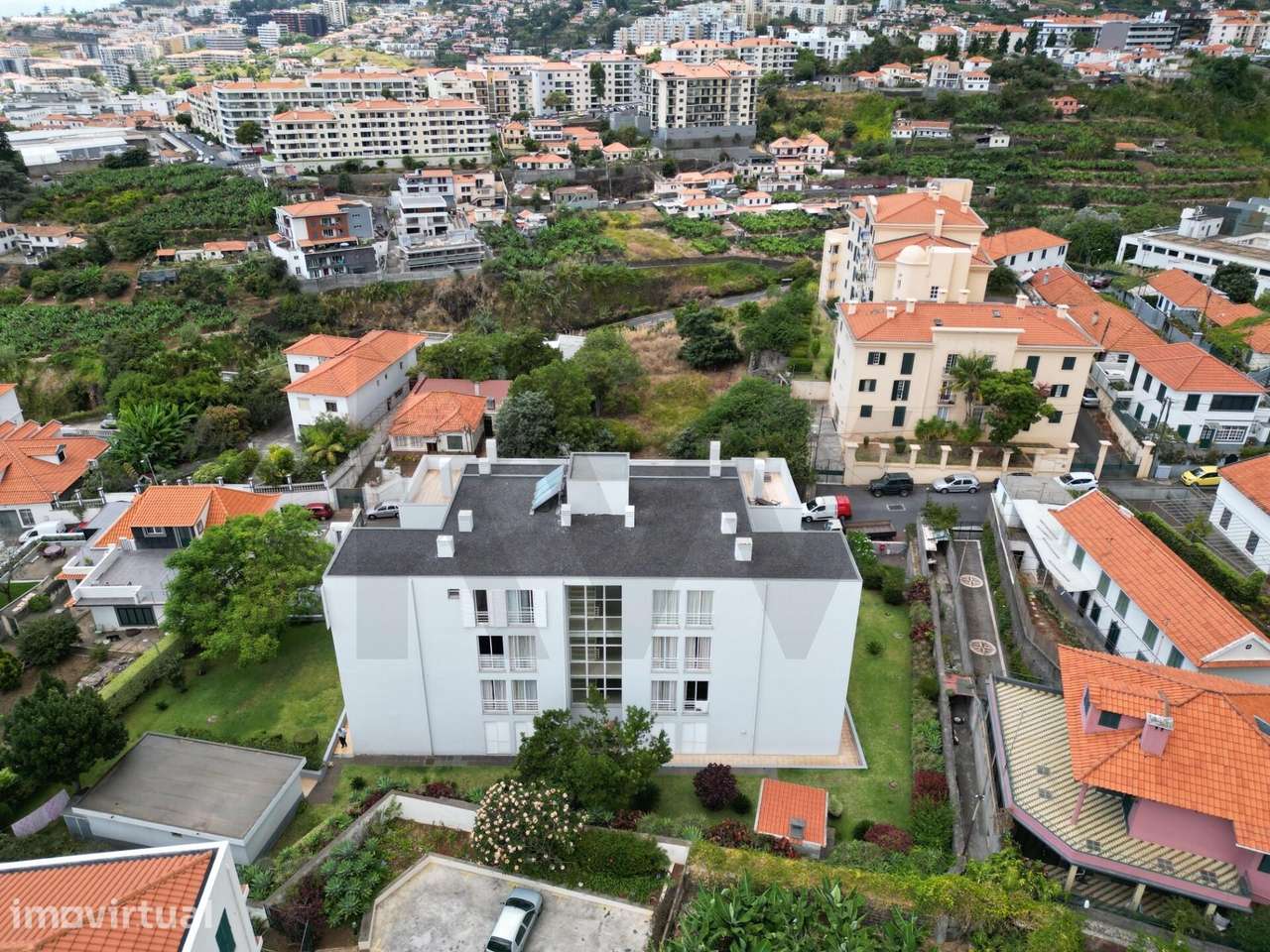 Apartamento T2 Mobilado e Equipado Inserido em Condomínio Fechado - Grande imagem: 3/25