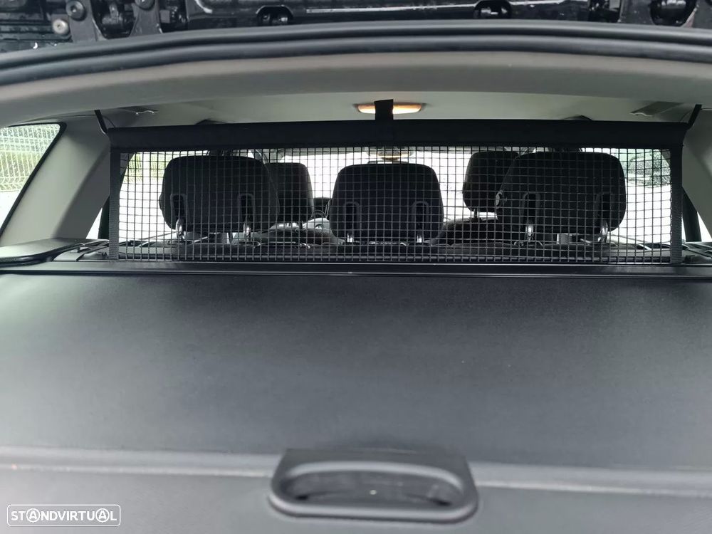 BMW 318 d Touring - 23