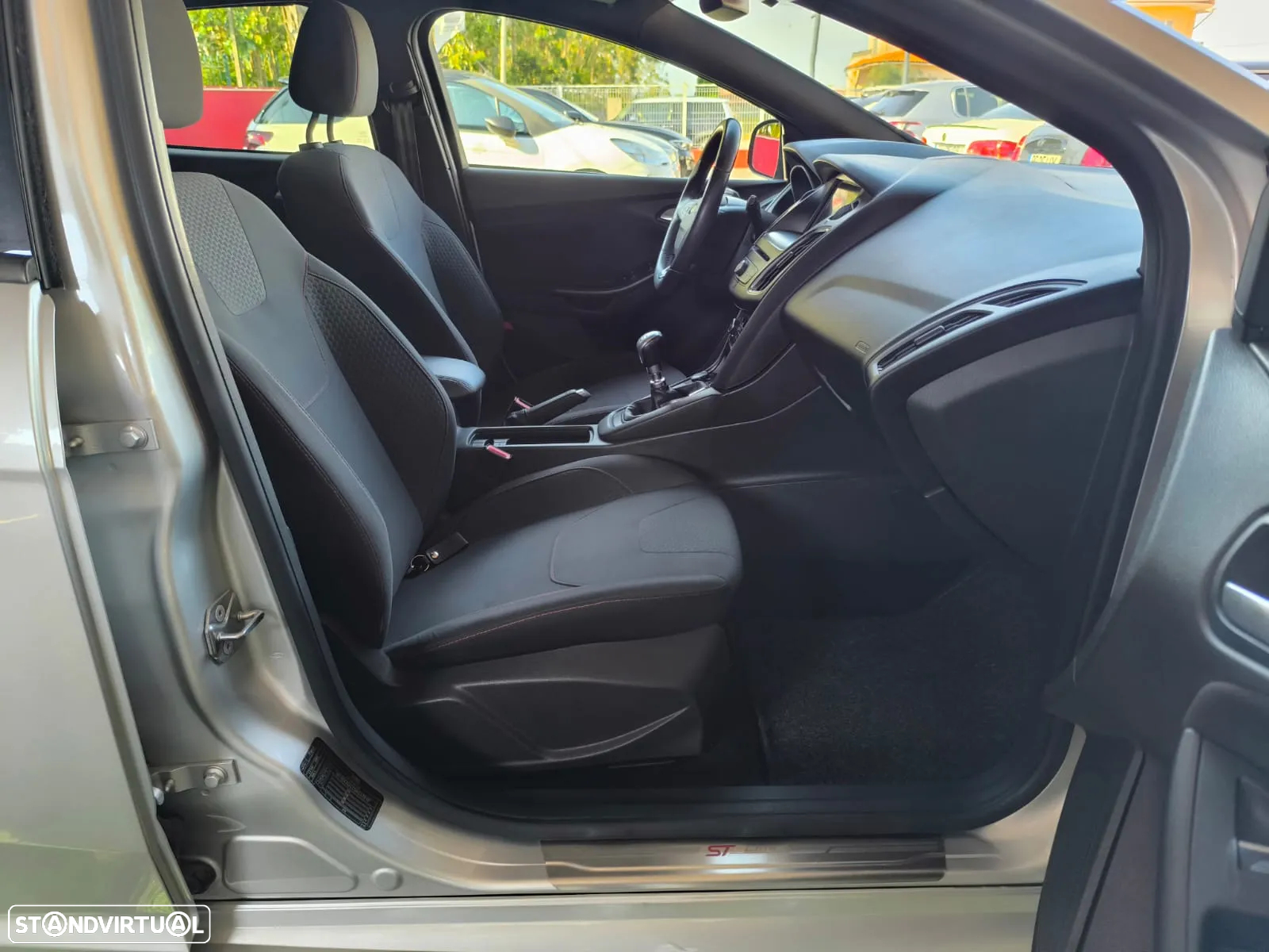 Ford Focus 1.5 TDCi ST-Line - 24