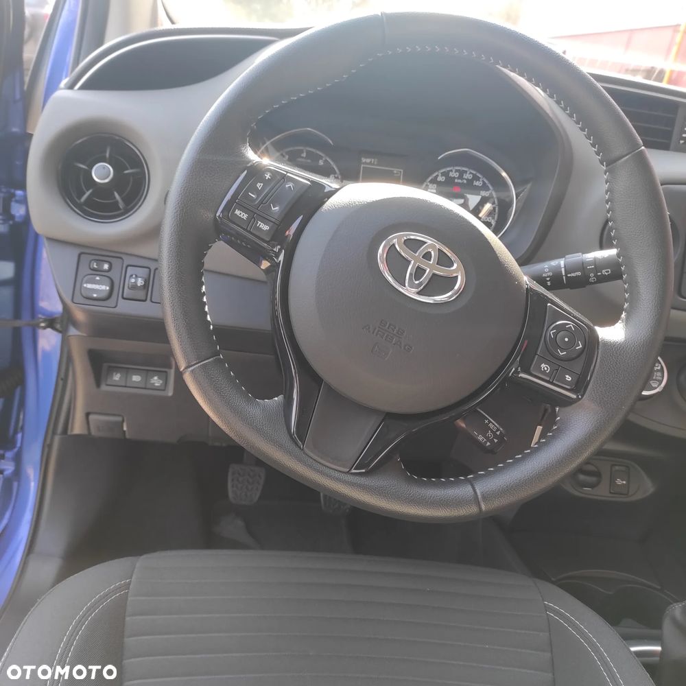 Toyota Yaris 1.5 Premium - 27