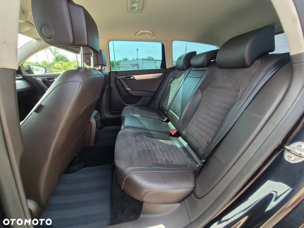 Volkswagen Passat - 3
