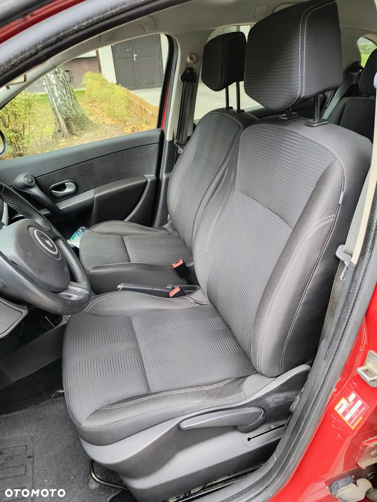 Renault Clio - 13