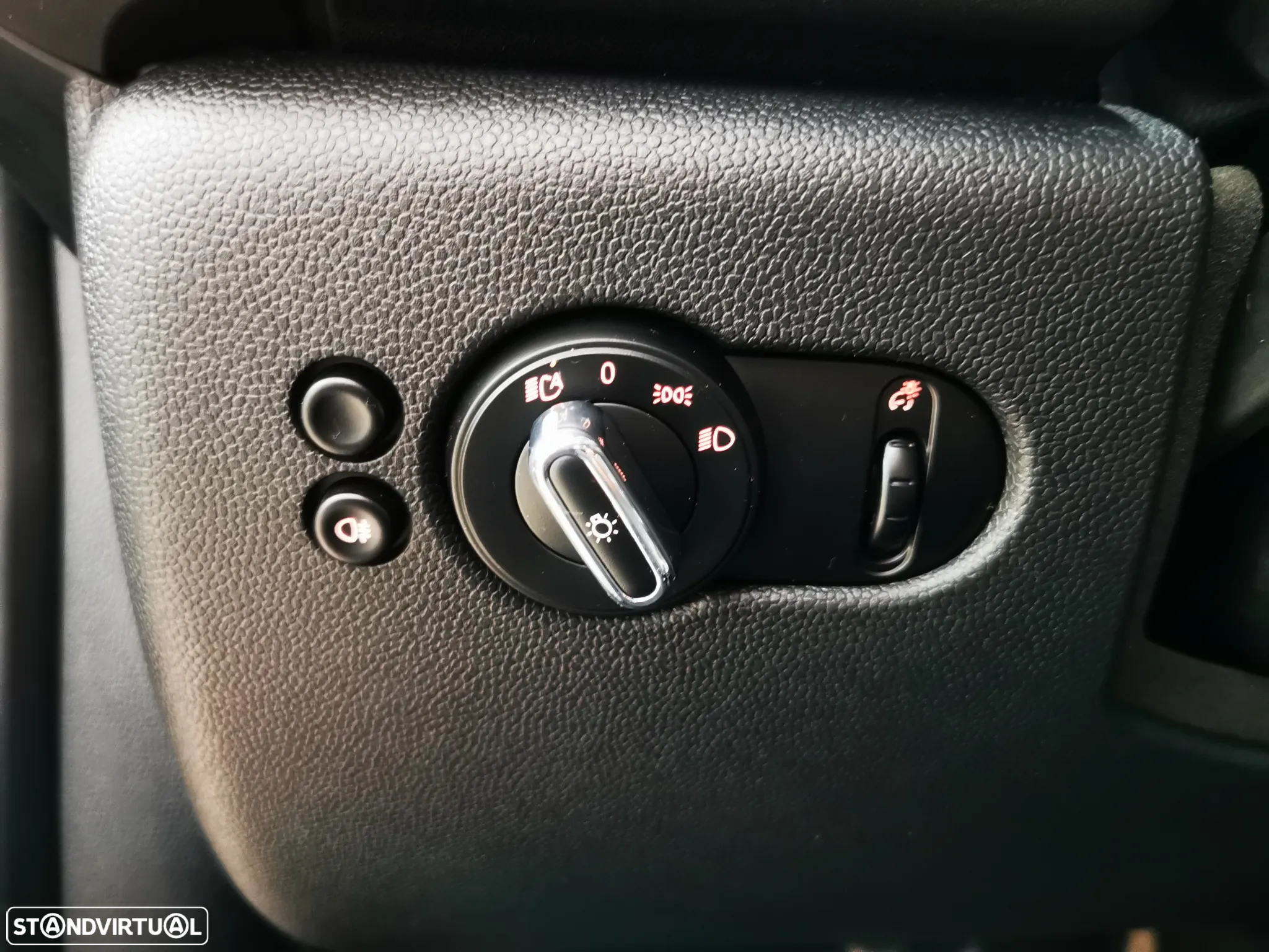 MINI 3 Portas John Cooper Works Aut. - 18