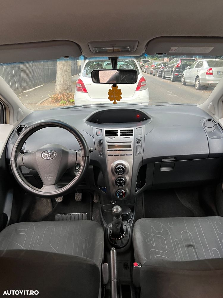 Toyota Yaris - 5