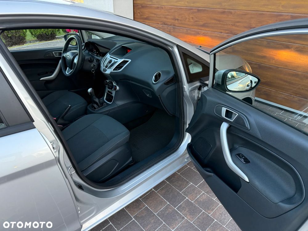 Ford Fiesta 1.25 Ghia EU5 - 17