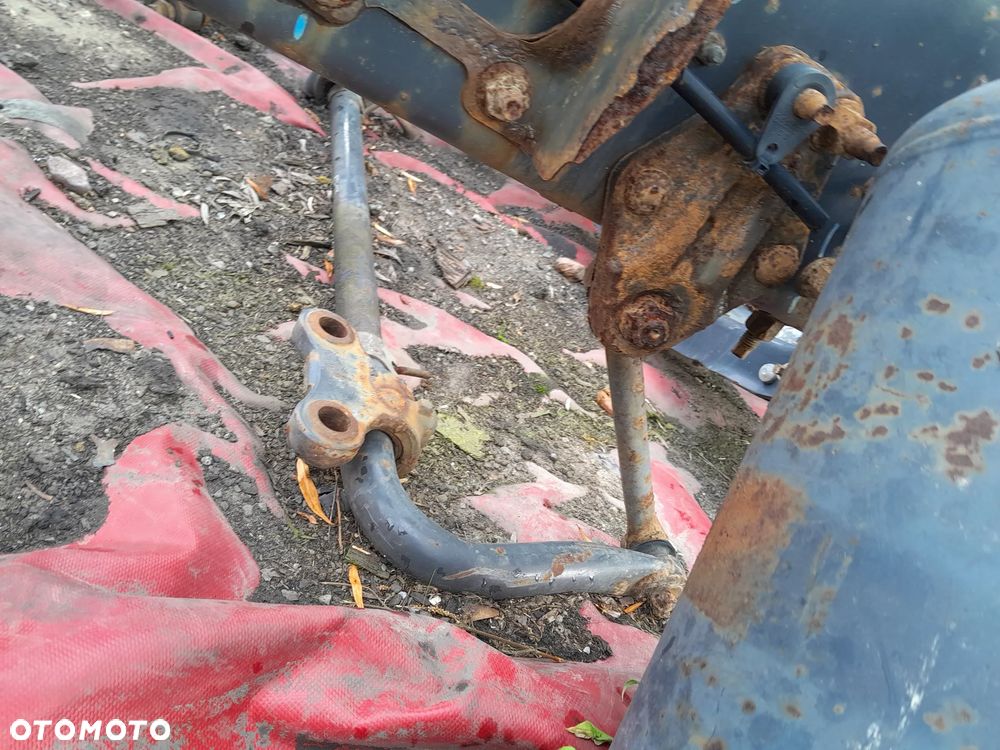 RENAULT PREMIUM GAMA T LAWA -BELKA POD ILNI DRAZEK STABILKIZACJNY PRZOD -UCHWYT WIESZAK RESORA