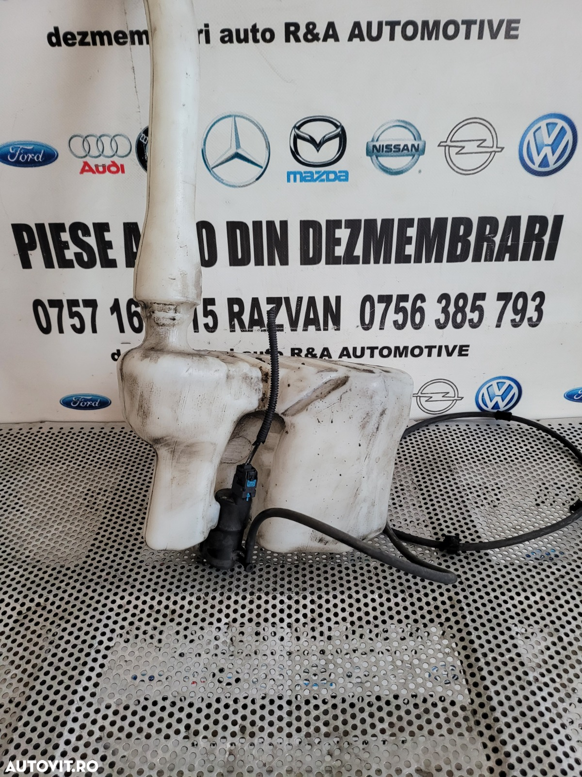 Bidonas Vas Lichid Parbriz Stropgel Renault Master An 2019-2020-2021-2022 Dezmembrez Renault Master - 5