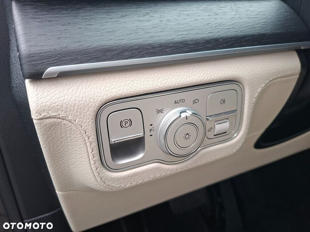 Mercedes-Benz GLE 300 d 4-Matic - 11