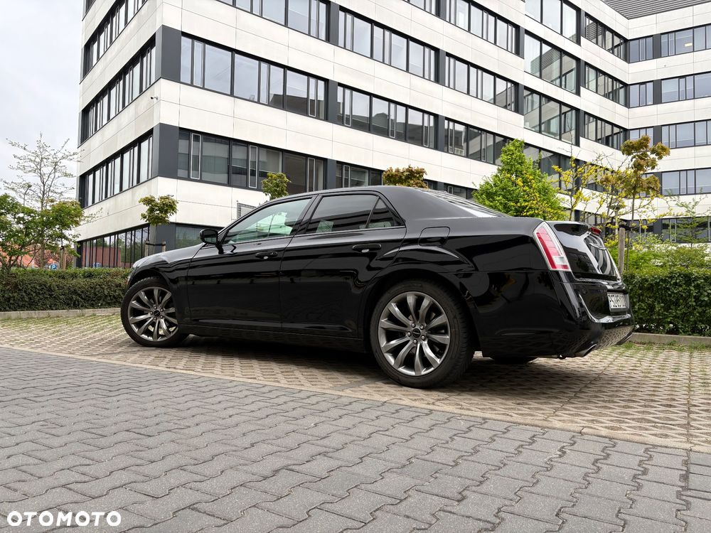 Chrysler 300s - 11