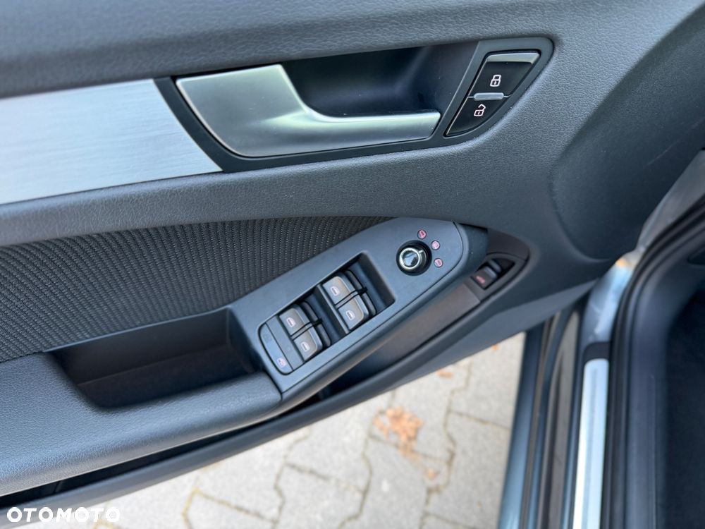 Audi A4 Limousine 1.8 TFSI S line Sportpaket (plus) - 19