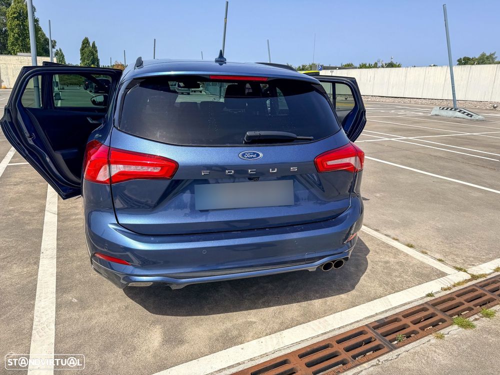 Ford Focus 1.0 EcoBoost S&S ST-LINE - 23
