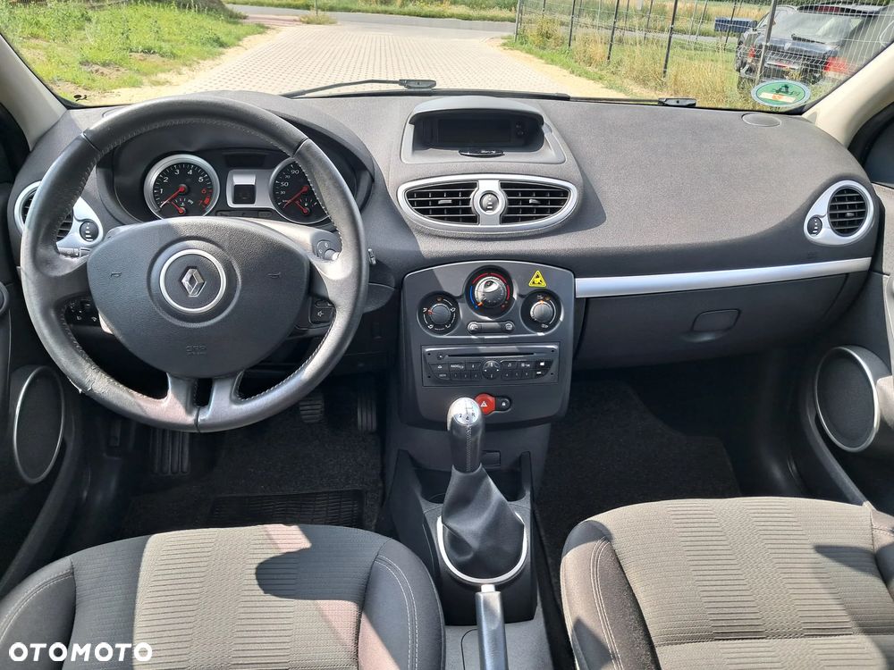 Renault Clio 1.2 16V 75 Dynamique - 15