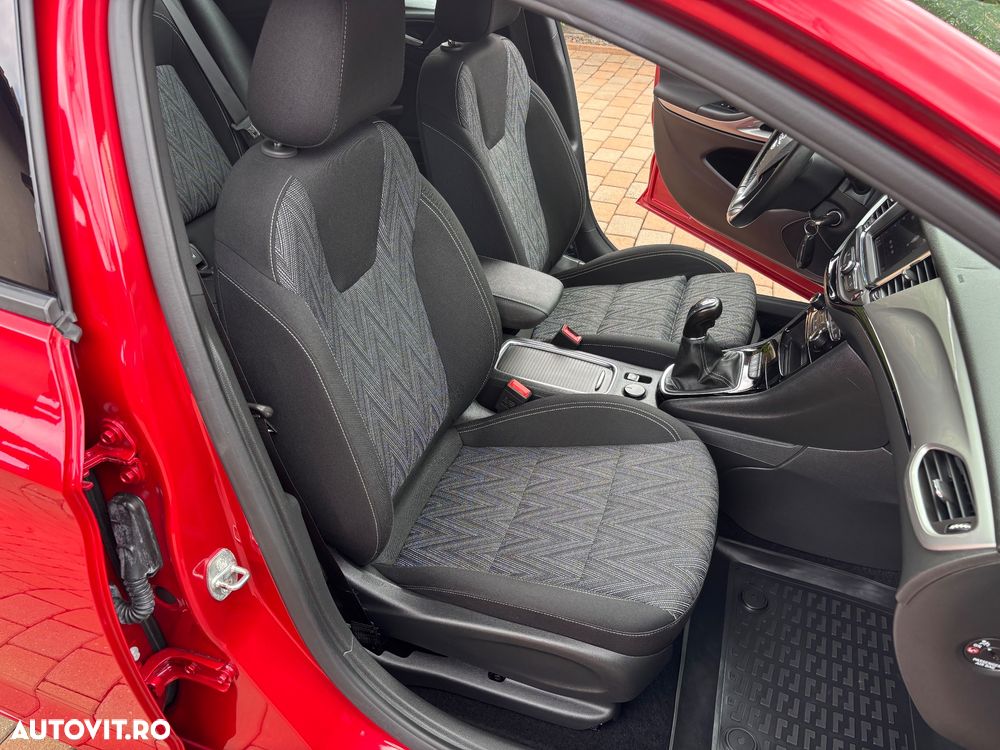Opel Astra 1.2 Turbo Start/Stop Business Elegance - 17