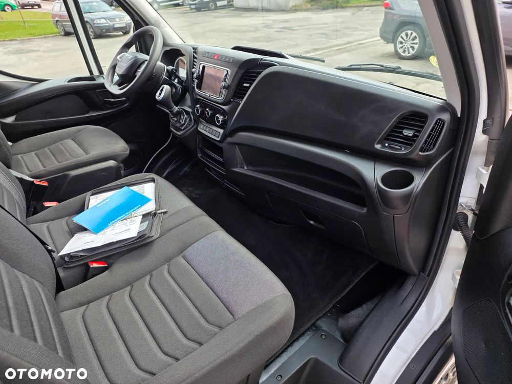 Iveco 35S16 Chłodnia CARIRER 350 xarios rej.03/2024 km40000 automat - 22