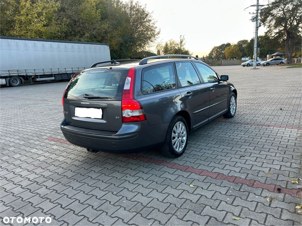 Volvo V50 2.4 Momentum - 6