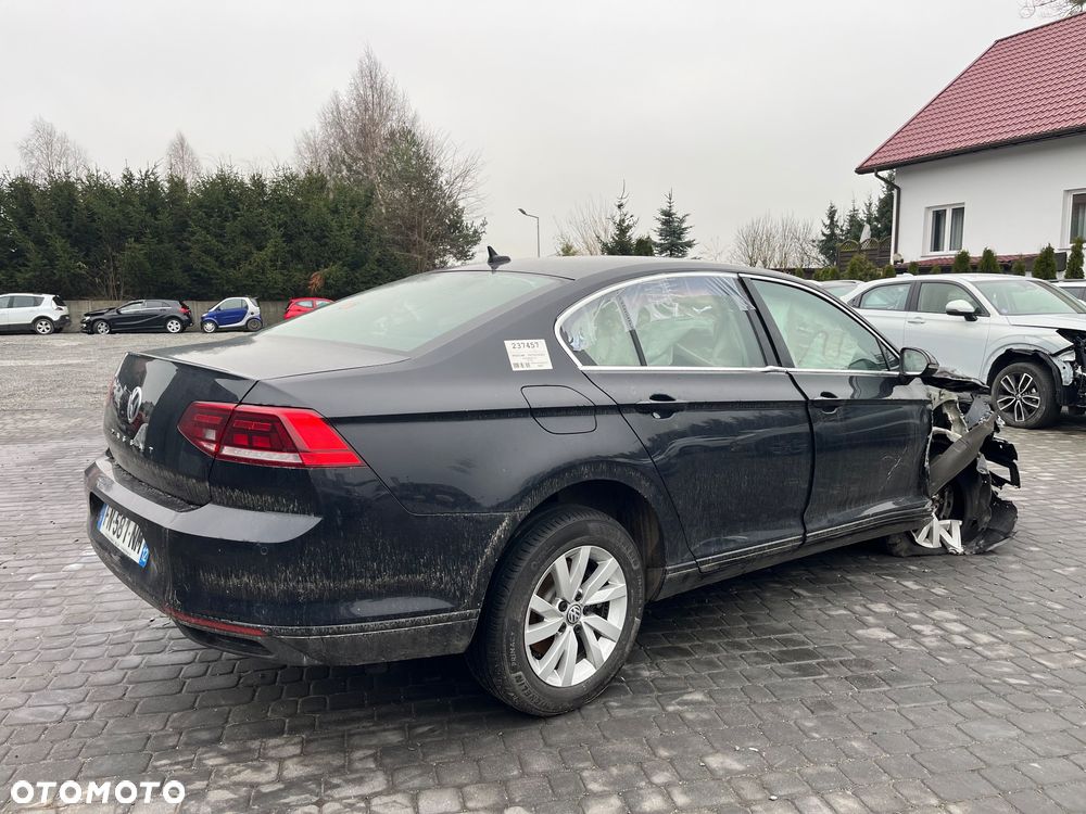 Volkswagen Passat - 6